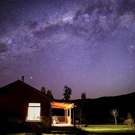 Kepler Oaks Chalet Te Anau Exterior photo