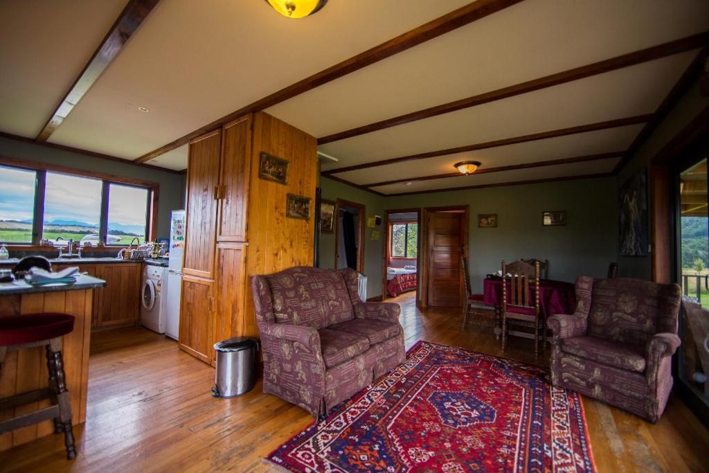 Kepler Oaks Chalet Te Anau Exterior photo